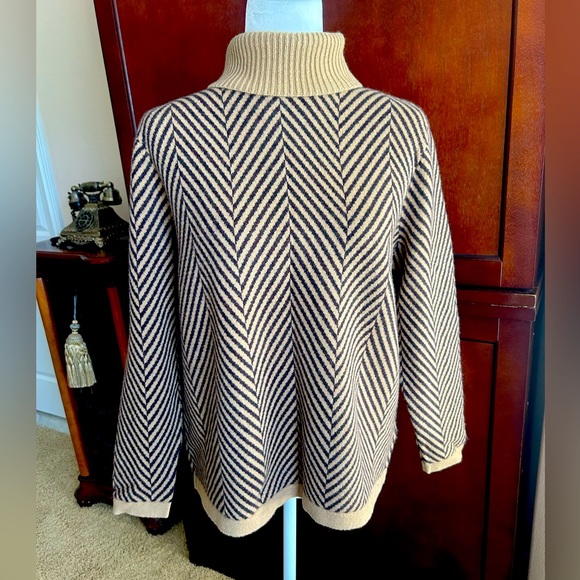 Lands End Chevron Print Cashmere Sweater - Picture 2 of 6
